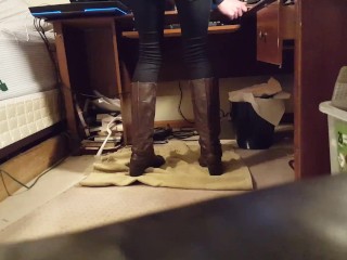 Omg I peed in my skintight jeans and boots!