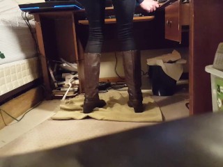 Omg I peed in my skintight jeans and boots!