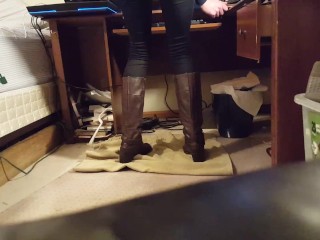 Omg I peed in my skintight jeans and boots!