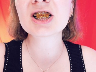 ASMR braces: giantess vore, eating jelly bears, chewing and swallowing, mouth fetish, Arya Grander