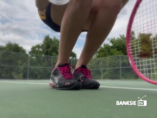 Banksie Plays Tennis in Public! Tells Ball Boy What To Do & Takes Break