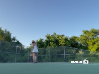 Banksie Plays Tennis in Public! Tells Ball Boy What To Do & Takes Break