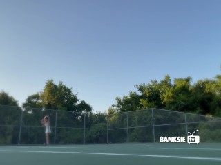 Banksie Plays Tennis in Public! Tells Ball Boy What To Do & Takes Break