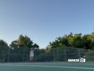 Banksie Plays Tennis in Public! Tells Ball Boy What To Do & Takes Break