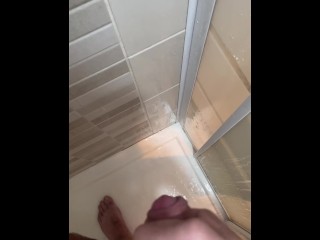 Jerk off in my shower 2