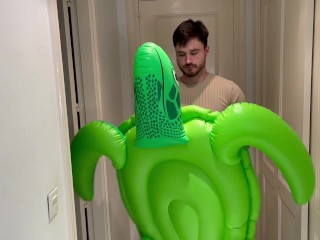 Inflatable fuck & destroy