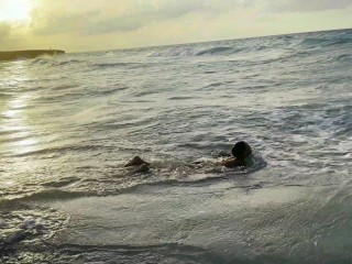 Monika Fox Swims In Atlantic Ocean And Poses Naked On A Public Beach In Cuba