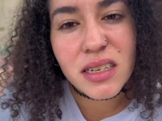 Joi español-esposa pervertida saca tu leche en el metrocable antes de irte a trabajar-Hairylonely