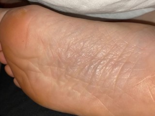 Just cum on my wrinkled soles