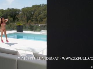 Gliding and Squirting.Polly Pons, Polly Pons / Brazzers