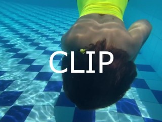 CLIP MY HAIR IN THE WATER