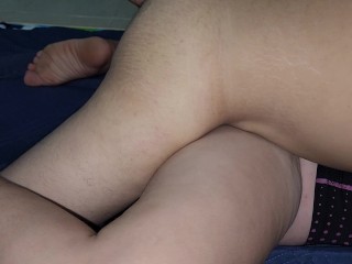 Creampie en el Coño de mi Pequeña Vecina