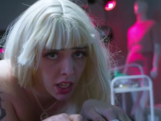 Barbie vai ao Hospício