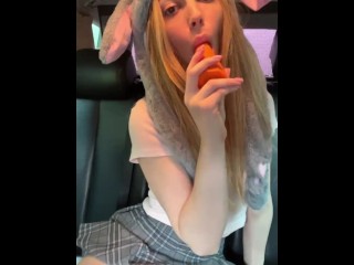 fucked herself with a big carrot in the car