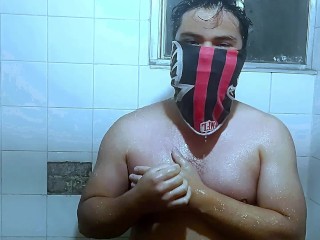 Me baño y les platico de las mujeres que cambiaron mi vida