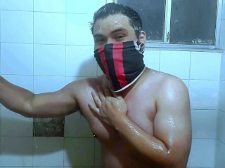 Me baño y les platico de las mujeres que cambiaron mi vida