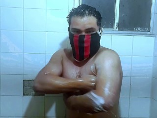 Me baño y les platico de las mujeres que cambiaron mi vida