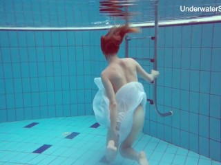 Sexy Russian chick pool swim session naked