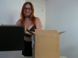 Pornhub 25000 Subscribers Gifts Unboxing Box Busty petite redhead Outfit Try-On