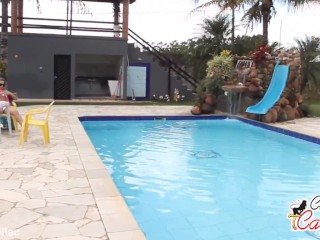 meu marido corno saiu e dei para o limpador de piscina bem gostoso