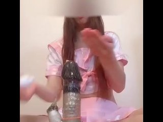 【素人・擬似手コキ】制服姿で極太バイブにローション塗って手コキしてます、、、❤️❤️