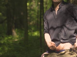 Handsome man Noel Dero decided to masturbate in the woods because he really wanted to fuck