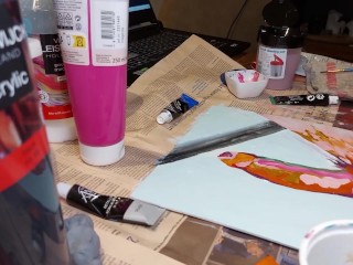 Cinnamonbunny is painting another dick ;-)