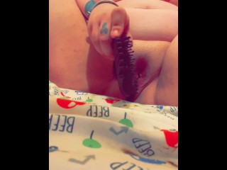 Big titty pawg fucks herself till she squirts with a BIG BLACK Hair Brush