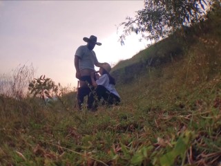 ROMANTIC SEX IN THE FIELD WITH OUR HATS 💚🤠