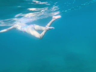 Spreading legs, sexy ass, underwater flower dress