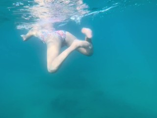 Spreading legs, sexy ass, underwater flower dress