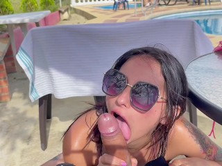 Sexo Apasionado De Una Pareja Amateur Teen Por un Lago Verano Al Aire Libre - JENIFER PLAY