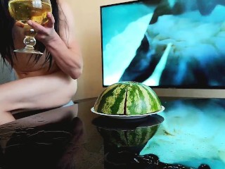 PISS - DRINK - ladyboy pissing in glass and drink yourself urine 😋🍷