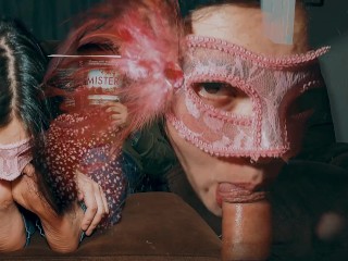 Te pajeo y te chupo la polla mientras me miras lamiendo pies