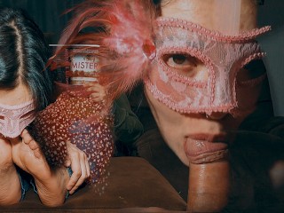 Te pajeo y te chupo la polla mientras me miras lamiendo pies