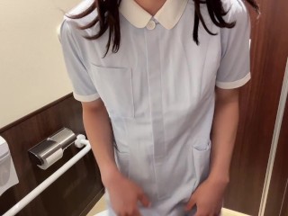 🍊【女装】本物ナース服着てトイレでオナニー