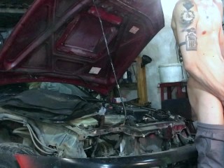 SEXY MECHANIC GETS POUNDED Toyota AE101