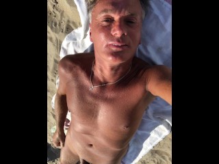 UltimateSlut Christophe PUBLIC MASTURBATION AT THE BEACH