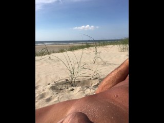 UltimateSlut Christophe PUBLIC MASTURBATION AT THE BEACH