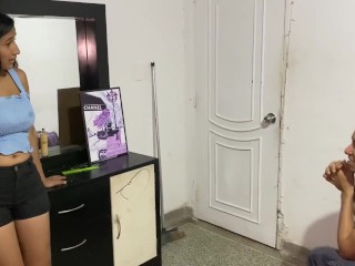 ha disfrutado de las grandes tetas de la esposa de su hermanastro ordeñandolas