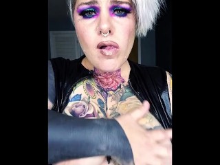 Tattooed Blonde with Big Round Ass Unzips to Play and Cum