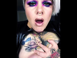 Tattooed Blonde with Big Round Ass Unzips to Play and Cum