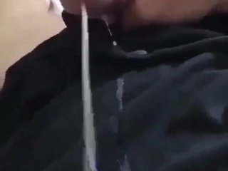 super big cum on my chest  فشار پاشیدن آب پسر ایرانی بعد جق زدن