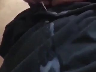 super big cum on my chest  فشار پاشیدن آب پسر ایرانی بعد جق زدن