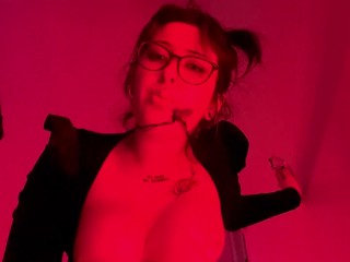 giantess finds a tiny slave (full vid on ONLYFANS)
