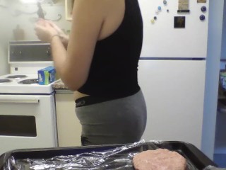 Making Homemade Burgers 1🍔