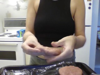 Making Homemade Burgers 1🍔