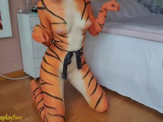 Tiger bodypaint - Dildo riding and BJ - MisaCosplaySwe