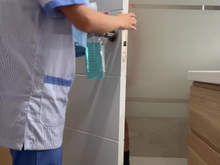 The hotel maid was surprised to see me jerking off during the toilet cleaning service and helped me