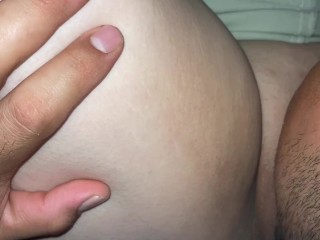 me la chupa toda a mientras todos estan en casa